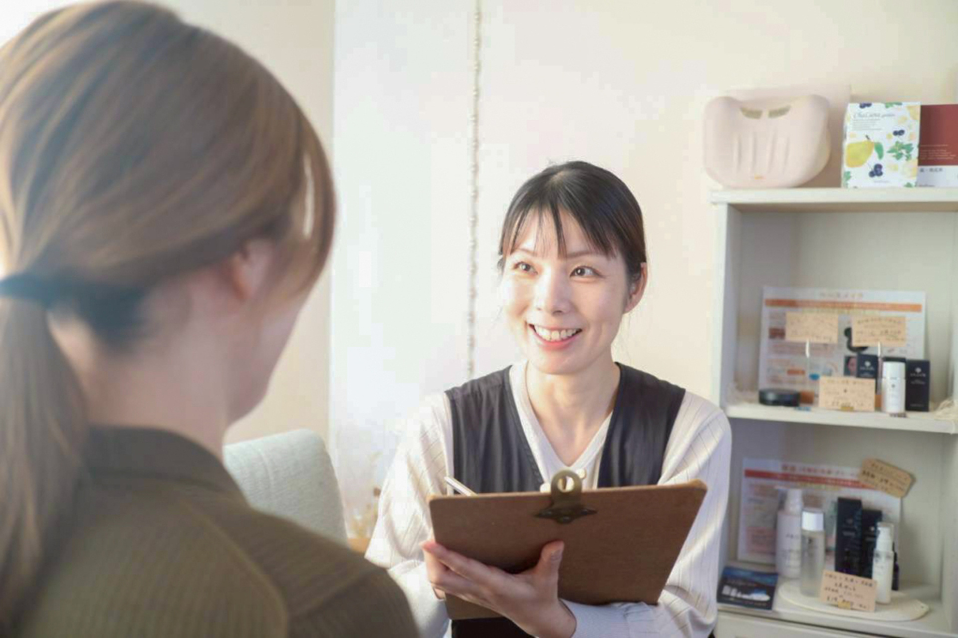 カウンセリングで親子の希望を確認している様子